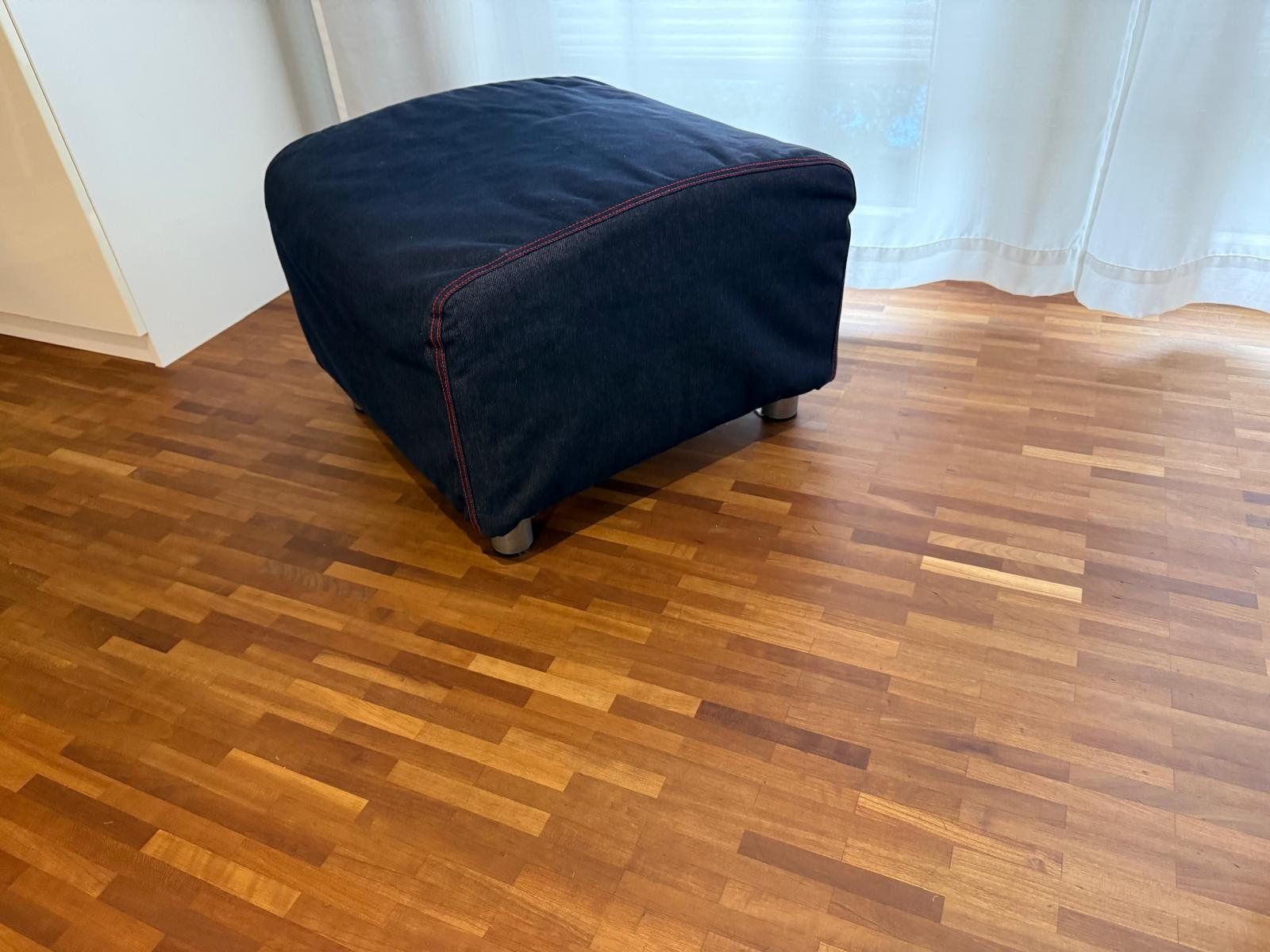 Ikea Divani: IKEA 2-er Sofa, dunkelblau inklusive Schemmel – Usato da Hettlingen venduto da Davide04 4