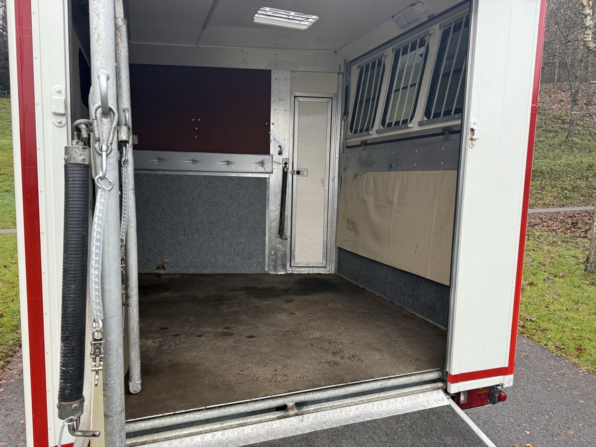 Rimorchi: Pferdeanhänger/ Pferdetransporter – Usato da St. Gallen venduto da rap_kql2 3
