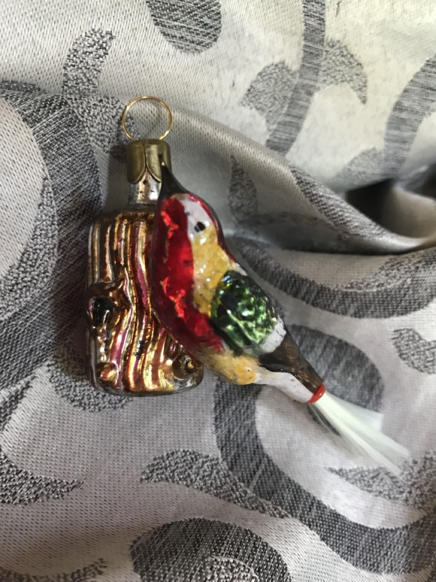 Alle Dekorationen: Kleiner Vogel am Baumstamm Christbaumschmuck – Neu und originalverpackt aus Alpnach Dorf von marvo