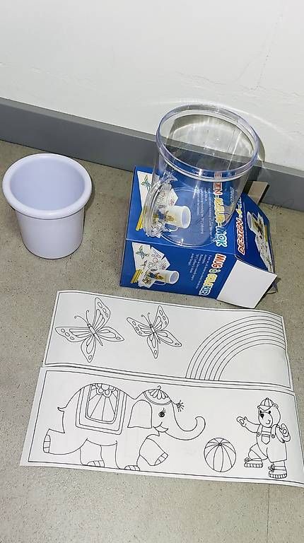 Tassen: Neu! Malbecher mit 6 Farbstiften – Neu und originalverpackt aus Schönenbuch von hug_f2ny 3