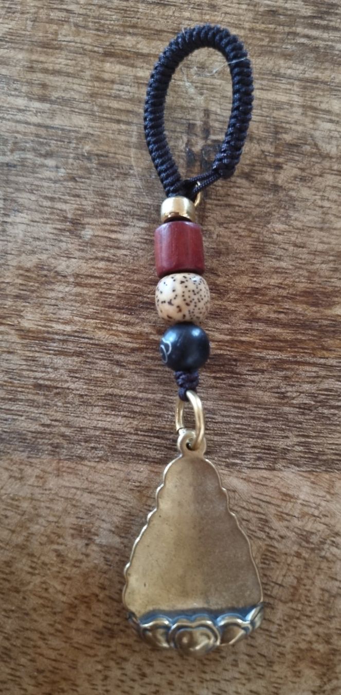 Portachiavi: hübscher Schlüsselanhänger mit Buddha – Nuovo e nell'imballaggio originale da Gattikon venduto da myartshop 1