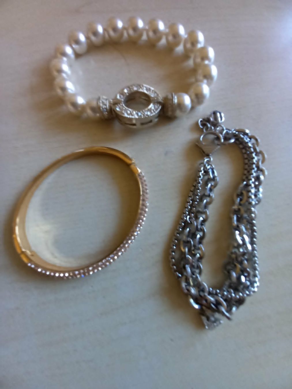 Autres bijoux: Modeschmuck diverse Armbänder – D'occasion à Möhlin par Simba4871