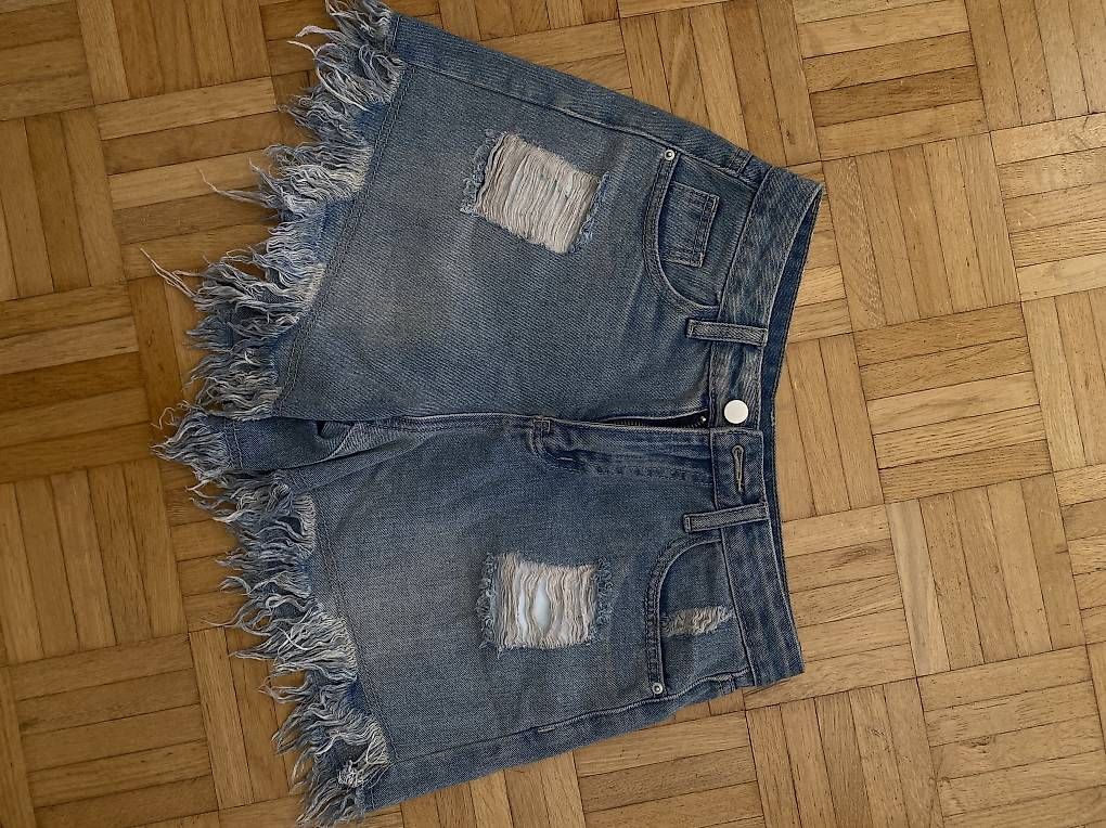Jeans: Short jeans  – Nuovo e nell'imballaggio originale da Lausanne venduto da tol_8f65
