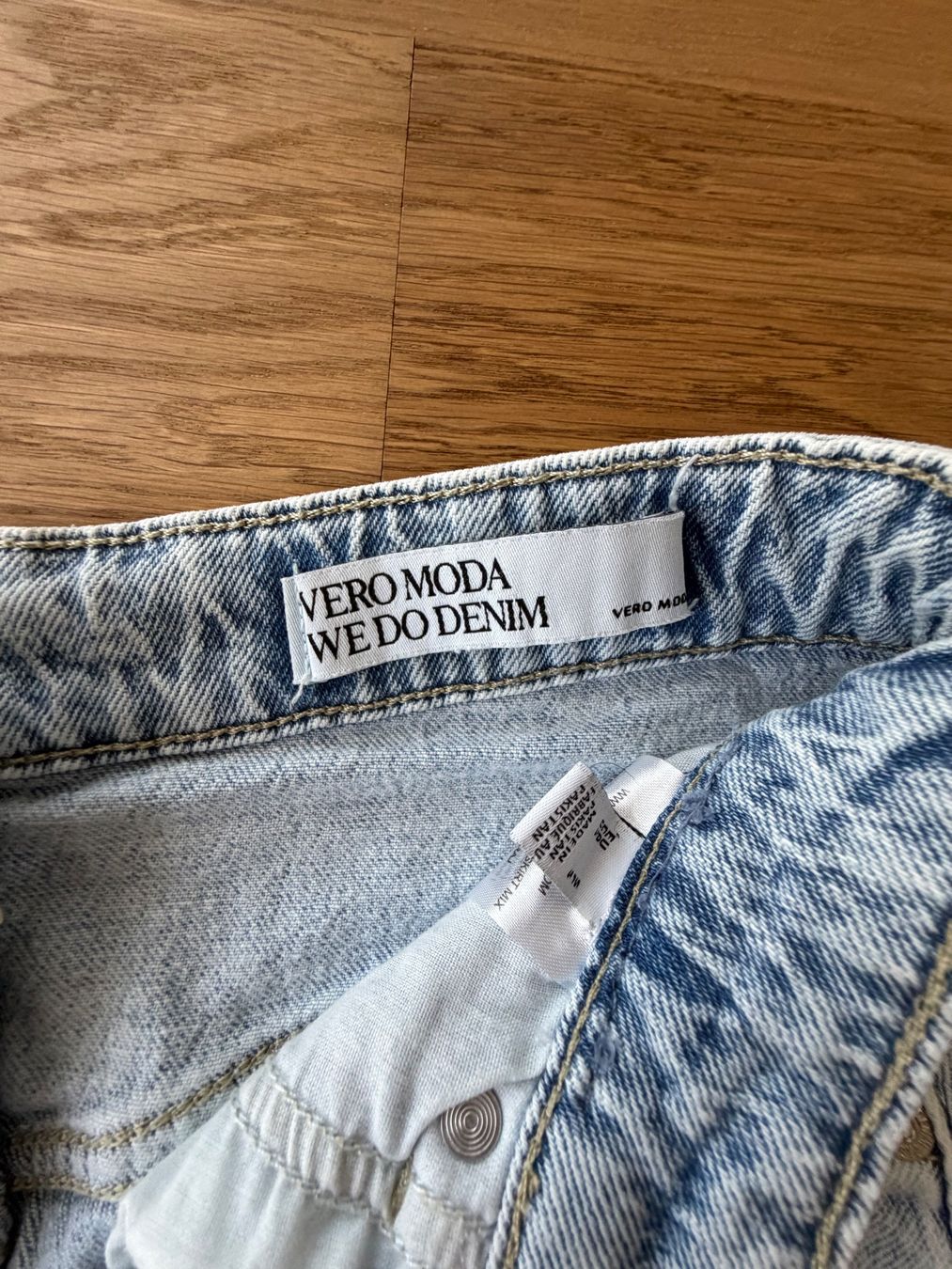 Vero Moda Röcke: Vero Moda Jeansrock – Gebraucht aus Luzern von maz_jq6n 2