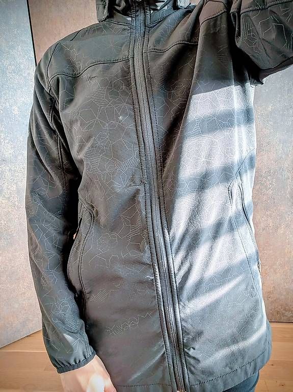 Giacche: Schwarze Windjacke McKinley Grösse M/L – Usato da Biel/Bienne venduto da yya_26cz 2