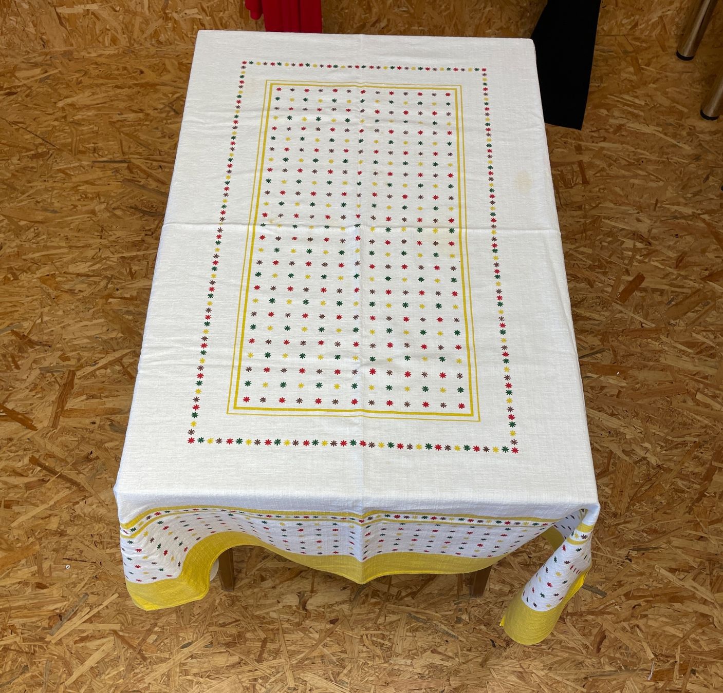 Altra biancheria da tavola: Nappe blanche à motifs – Usato da Lausanne venduto da PlusValue_Lausanne 1