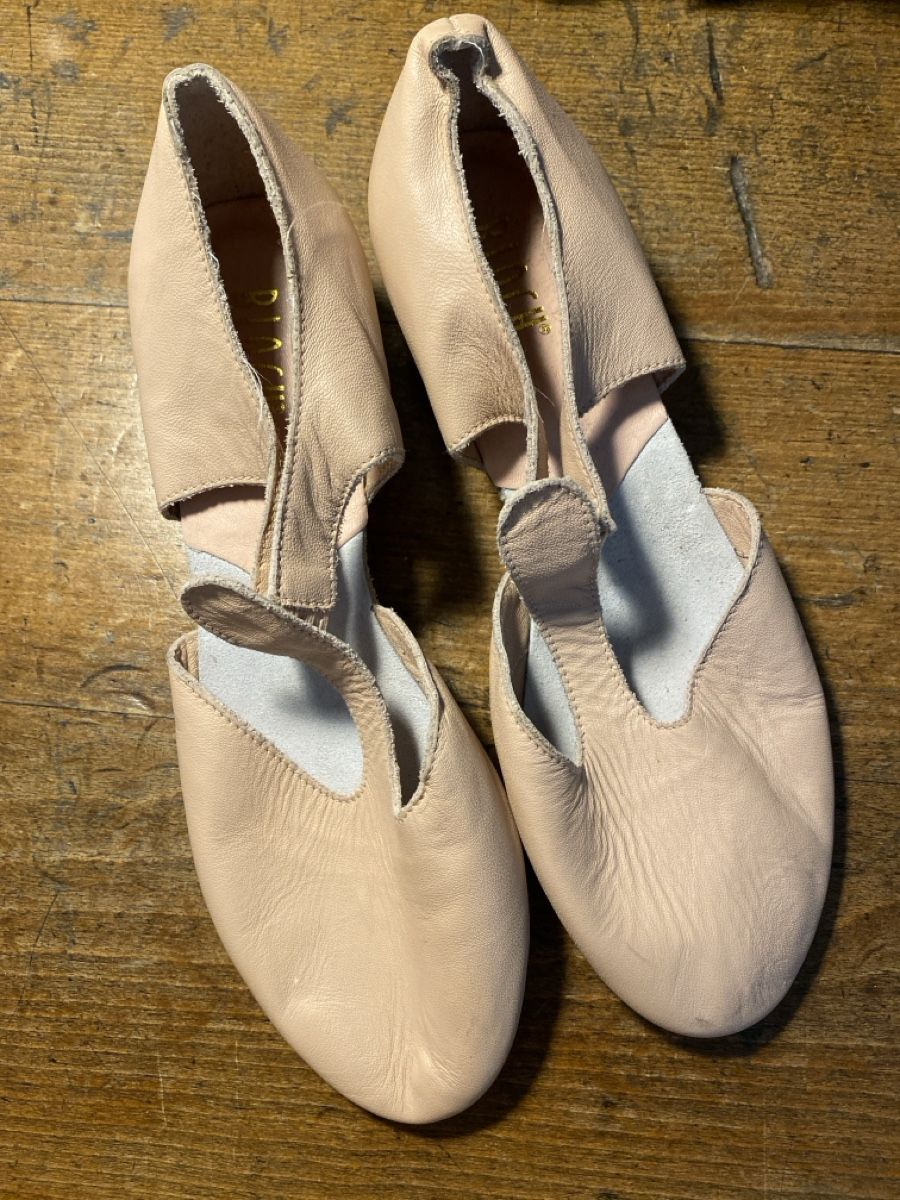 Scarpe da donna: Tanzschuhe/ballettschuhe – Usato da Zürich venduto da Freuerei