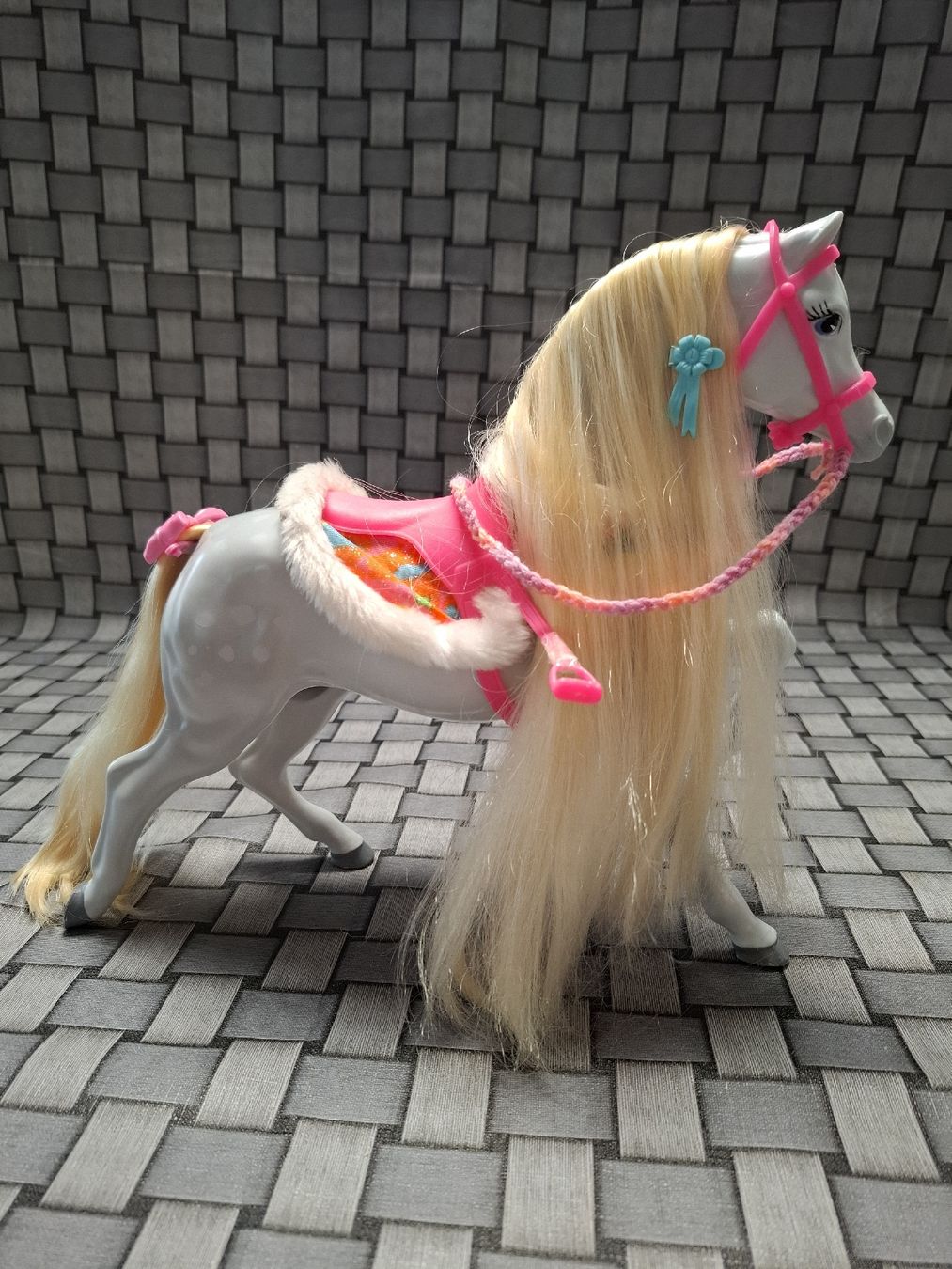 Spielzeuge: Barbie Pferd Blizzard – Gebraucht aus Niederbuchsiten von klengyel 1