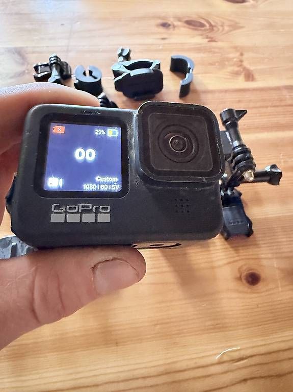 Action Cam: gopro hero 9 black, zwei akkus – Gebraucht aus Wald ZH von DoWid 2