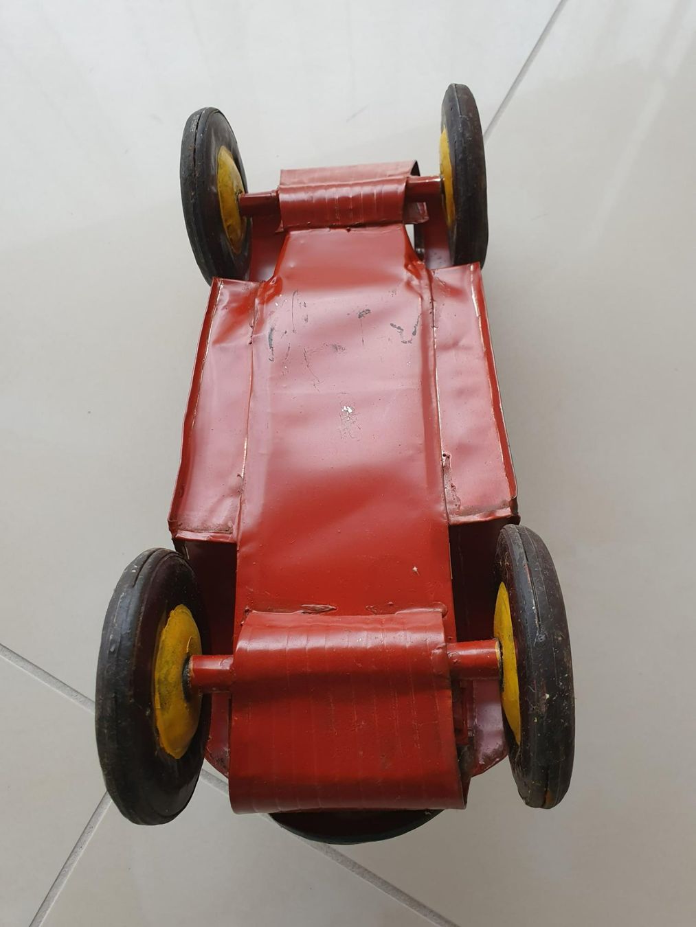 Alle Dekorationen: Vintage Blechauto aus Madagaskar – Gebraucht aus Widen von dem_tdb9 6