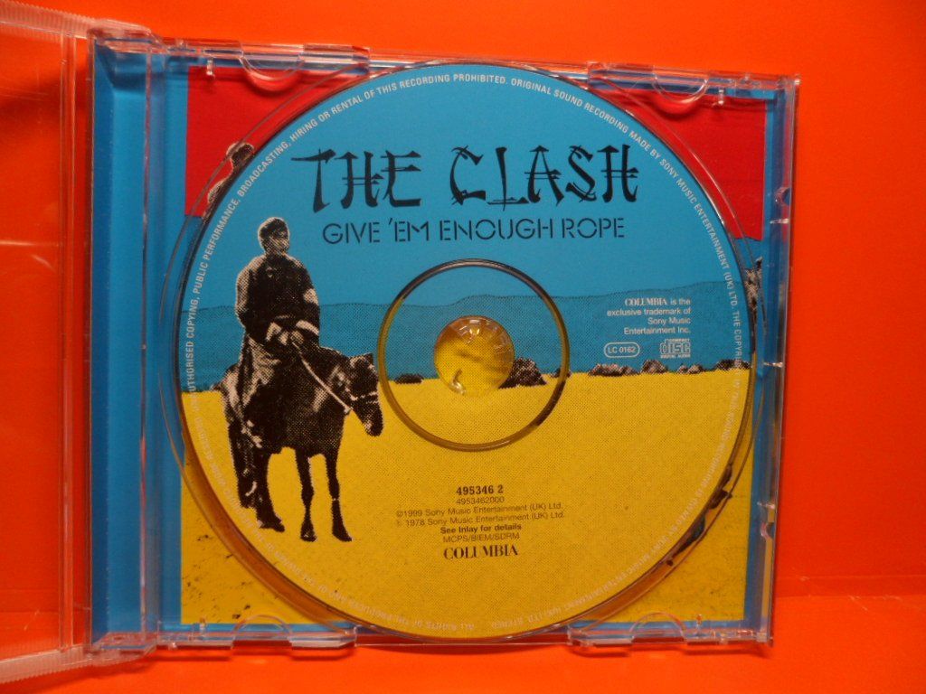 CDs: THE  CLASH  2 CD   the clash,  give 'em enough rope – Gebraucht aus Langnau i. E. von gf2_29jt 3