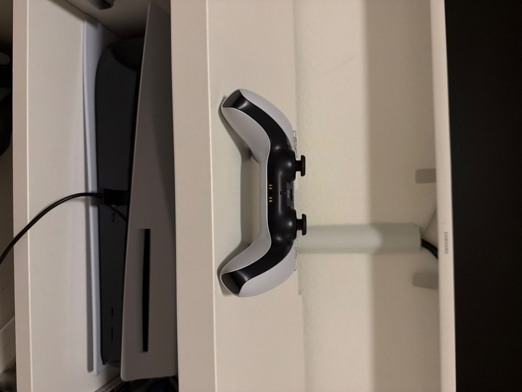 Console: Playstation 5 Konsole mit Zubehör disk edition – Usato da Zürich venduto da alb_9gnf