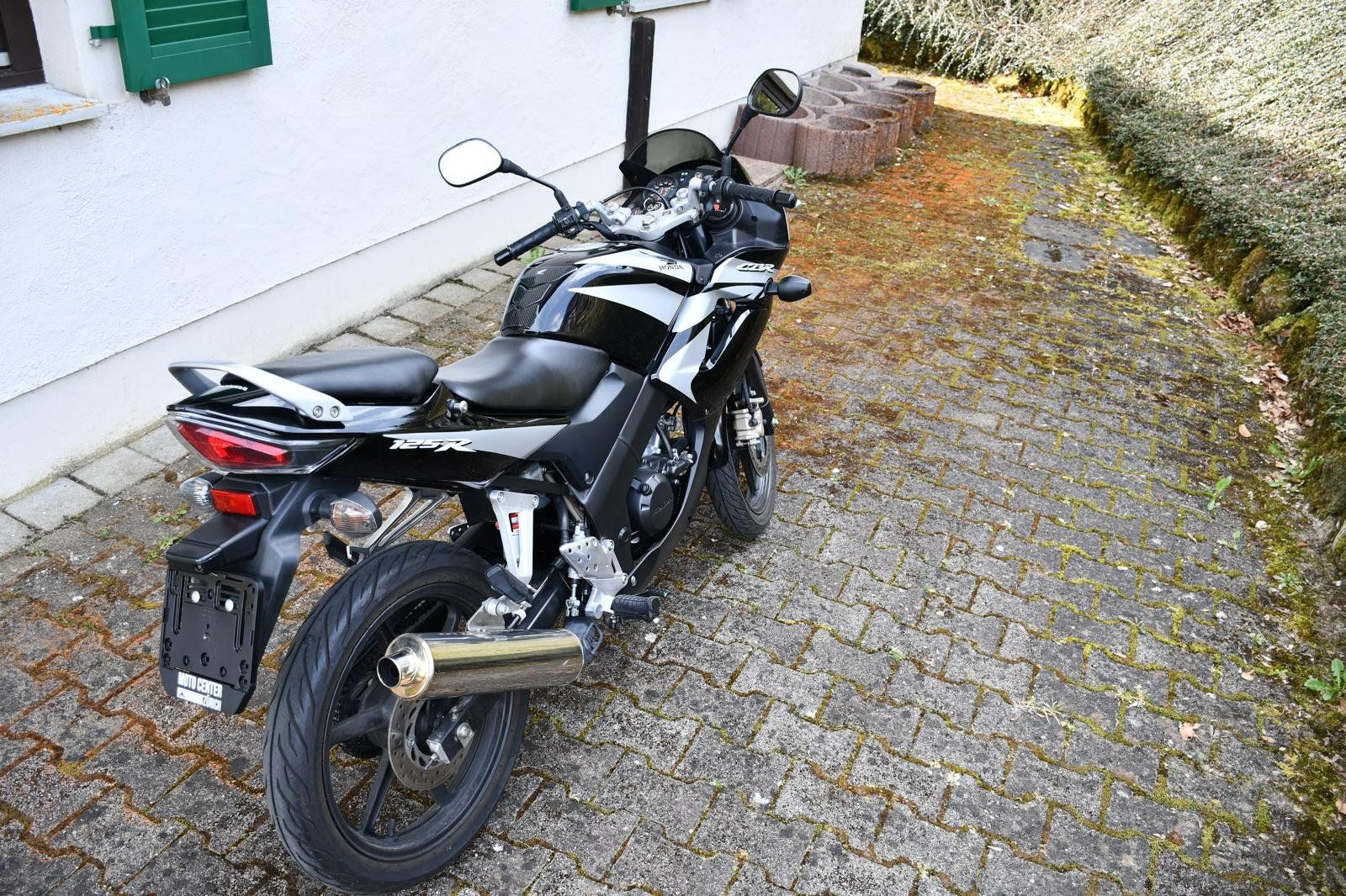 Honda Strasse: HONDA CBR 125 R – Gebraucht aus Hemmental von sch_n58k 2