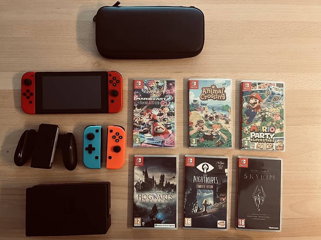 Nintendo Konsolen: Nintendo Switch – Gebraucht aus Perly von Denis.Cochard