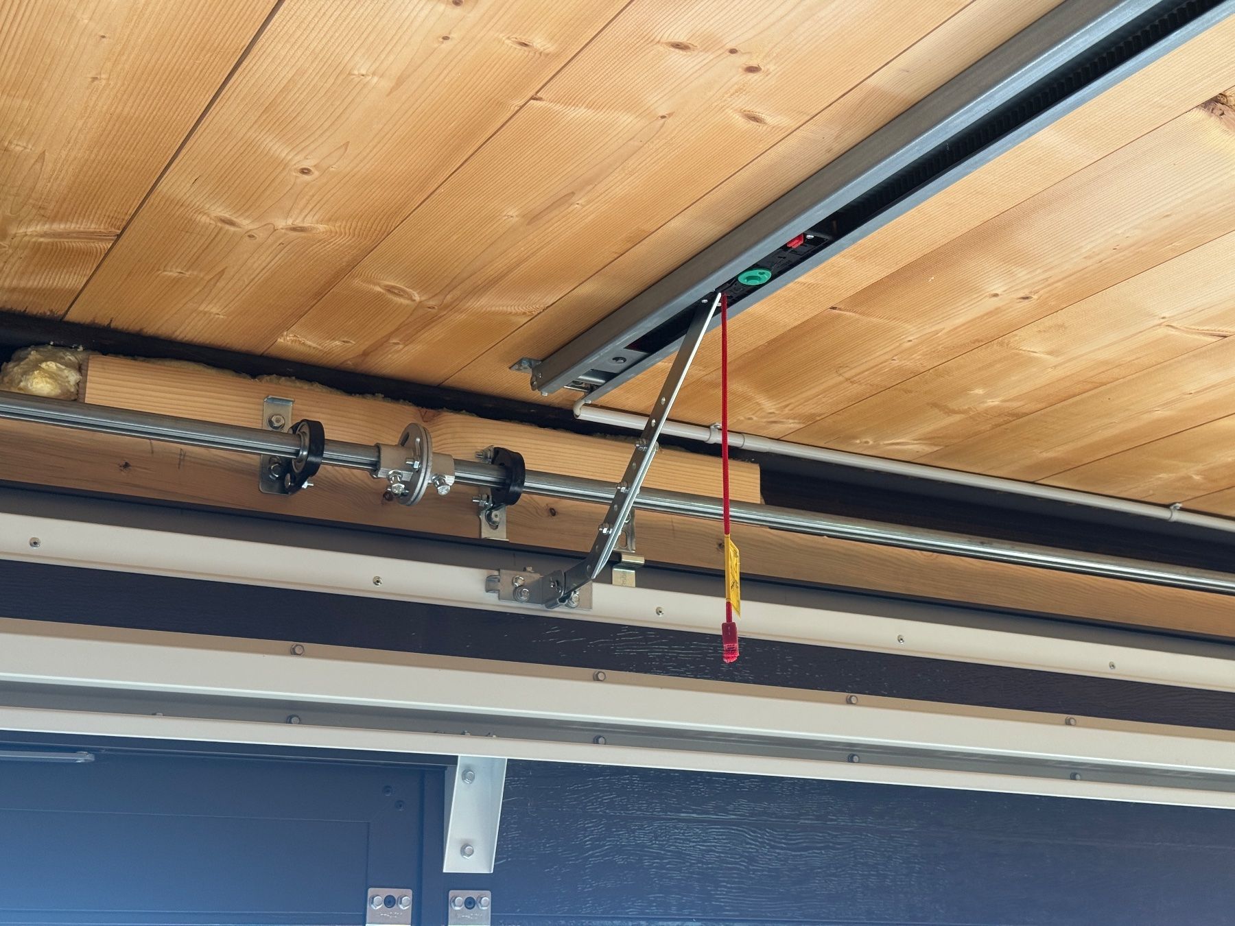 Türen: Rolltor elektrisch mit integrierter Türe und Fensterfront – Gebraucht aus Chur von Kalafi 5