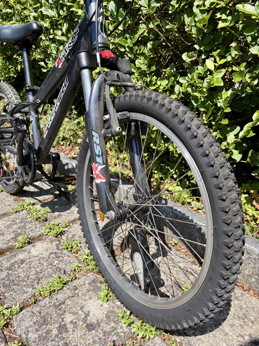 Specialized Biciclette: Specialized Hotrock Kindervelo / Kinderfahrrad – Usato da Horgen venduto da mph3000 3