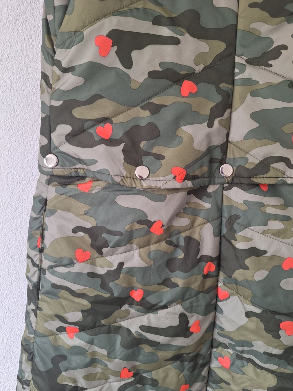 Gilet & Giacche senza maniche: Coole Camouflage Weste mit Kapuze – Usato da Brügg BE venduto da gordis 2