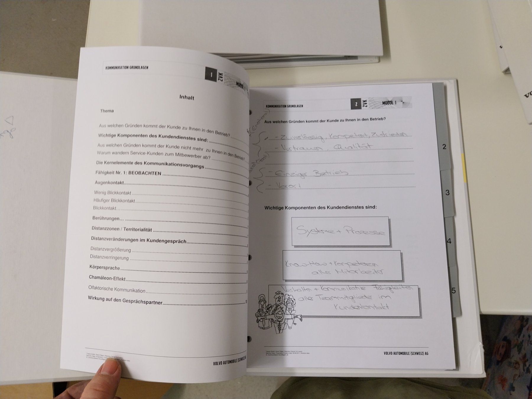 Volvo Documents: Volvo Trainingsordner – D'occasion à Weingarten-Kalth par Bettelbruenneli 4