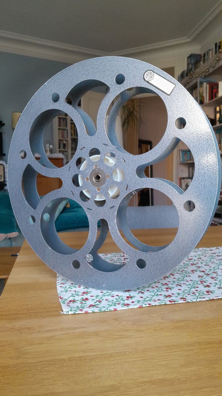 Pellicole: 1 BOBINE 35MM POUR MONTAGE – Usato da Carouge GE venduto da KinoGe 1
