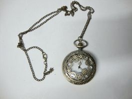 Quarz-Taschenuhr mit langer Kette, Batterie abgelaufen