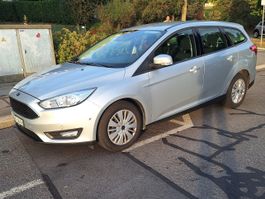 Voiture Ford Focus SW break essence manuelle grise occasion