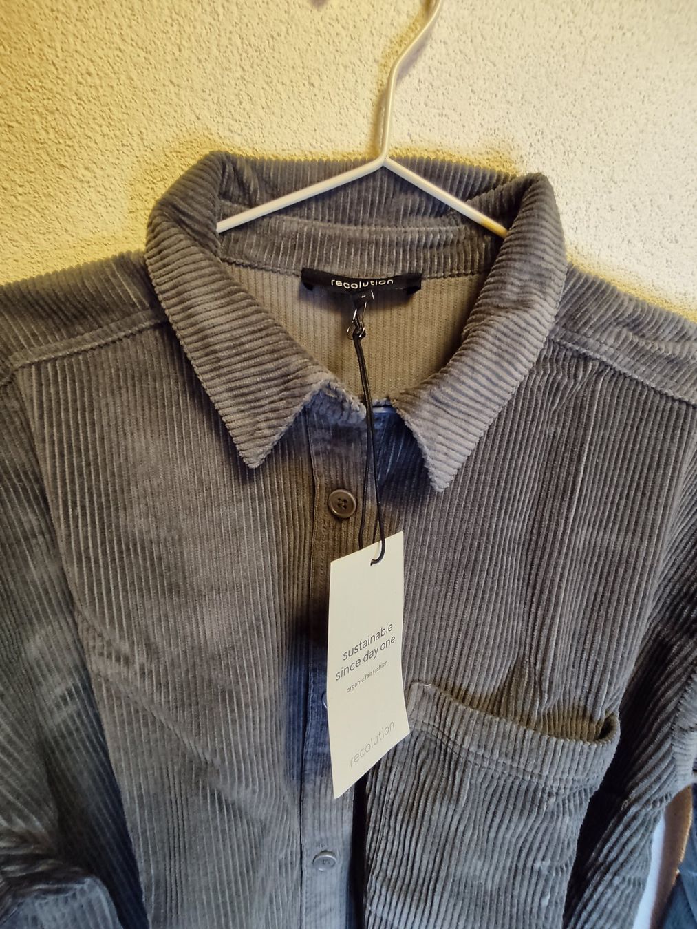 Vestiti: Kleid midi Cordoptik grau fairtrade recolution Grösse XS – Nuovo e nell'imballaggio originale da Rheinfelden venduto da womanskirtSecondhand 1