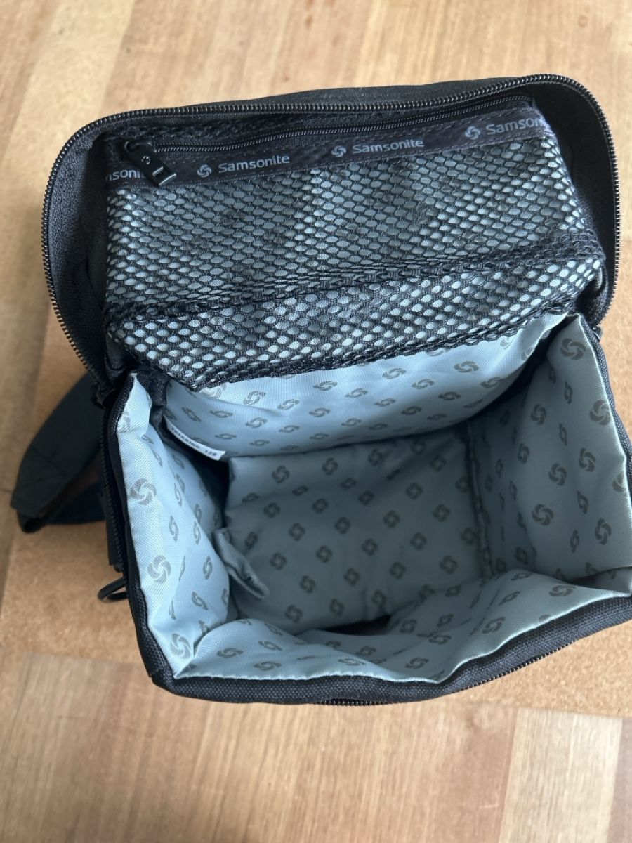 Samsonite Borse: Samsonite "Trekking" Shoulder Bag - Compact & Stylish! – Usato da steinhausen venduto da blockfr 3
