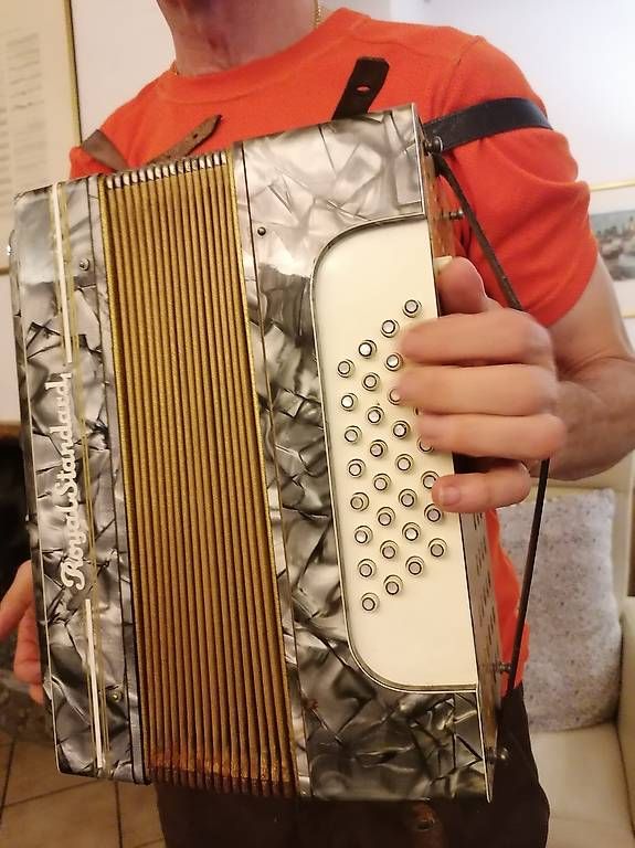 Musikinstrumente: Handorgel - Zieharmonika – Gebraucht aus Jona von Ahello0 3