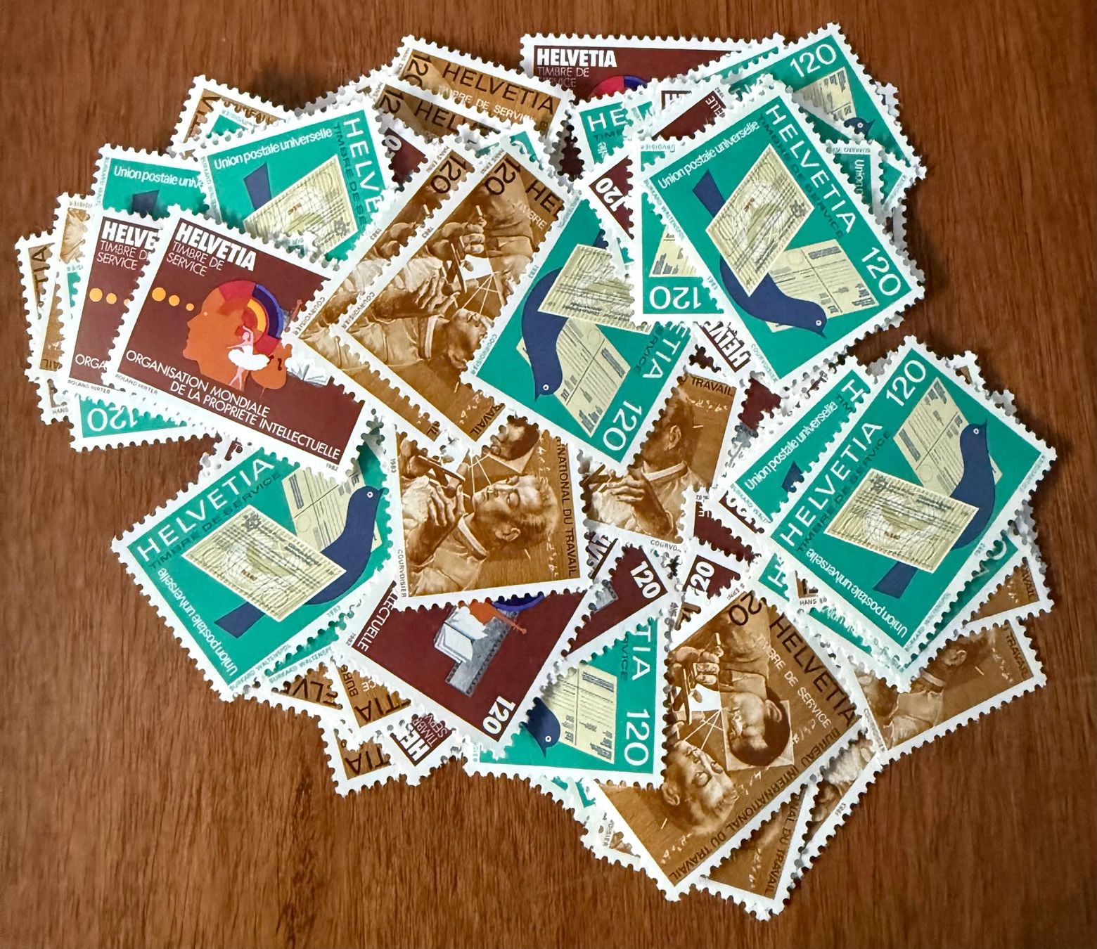 Tutti i francobolli: 100 x 1.20 Genfer Ämter – Nuovo (secondo la descrizione) da Biasca venduto da Blenio71