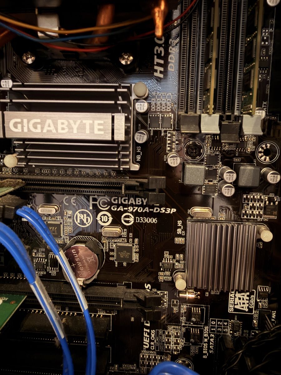 PC: Server oder NAS Silent Gehäuse mit Hardware für 13 HDD – Usato da Winterthur venduto da blaxkin 7