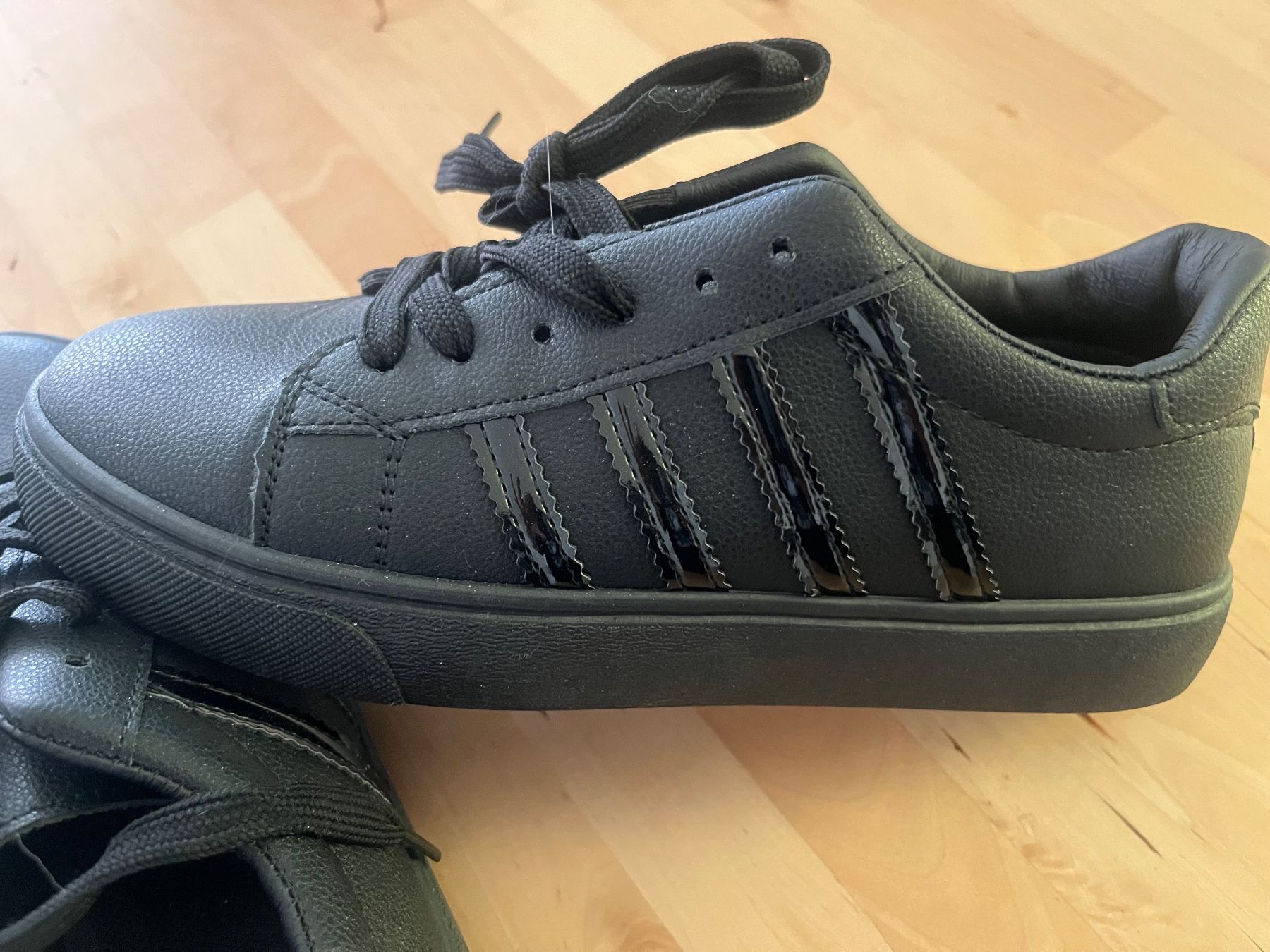 Damenschuhe: Schwarze Sneaker Grösse 38 – Neu (gemäss Beschreibung) aus Einsiedeln von Tru7 4
