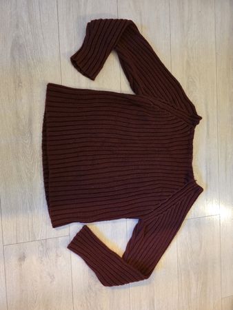Damen Pullover gerippt dunkelrot in gutem Zustand 40