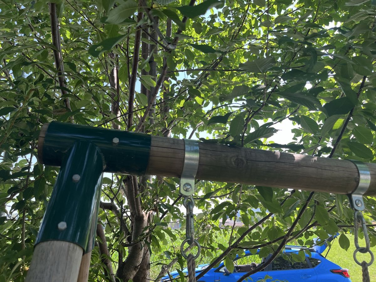 Altre altalene da giardino: Schaukelgerüst massiv mit Rutsche  – Usato da Frauenfeld venduto da Ericandreas 3