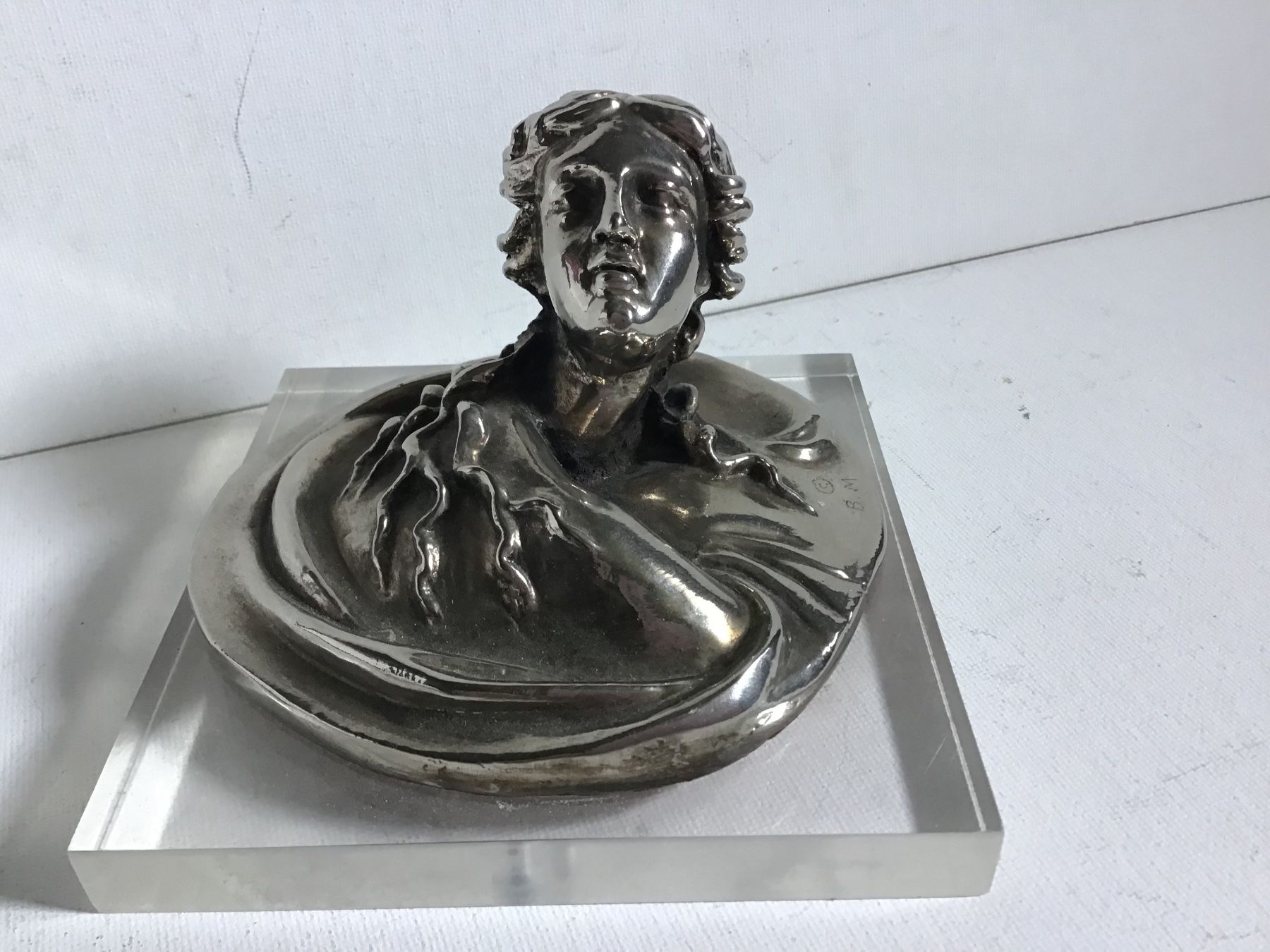 Skulpturen & Statuen: Versilberte, Antike Jugendstil Mädchenbüste Briefbeschwerer – Gebraucht aus St. Gallen von Goldlilly 1