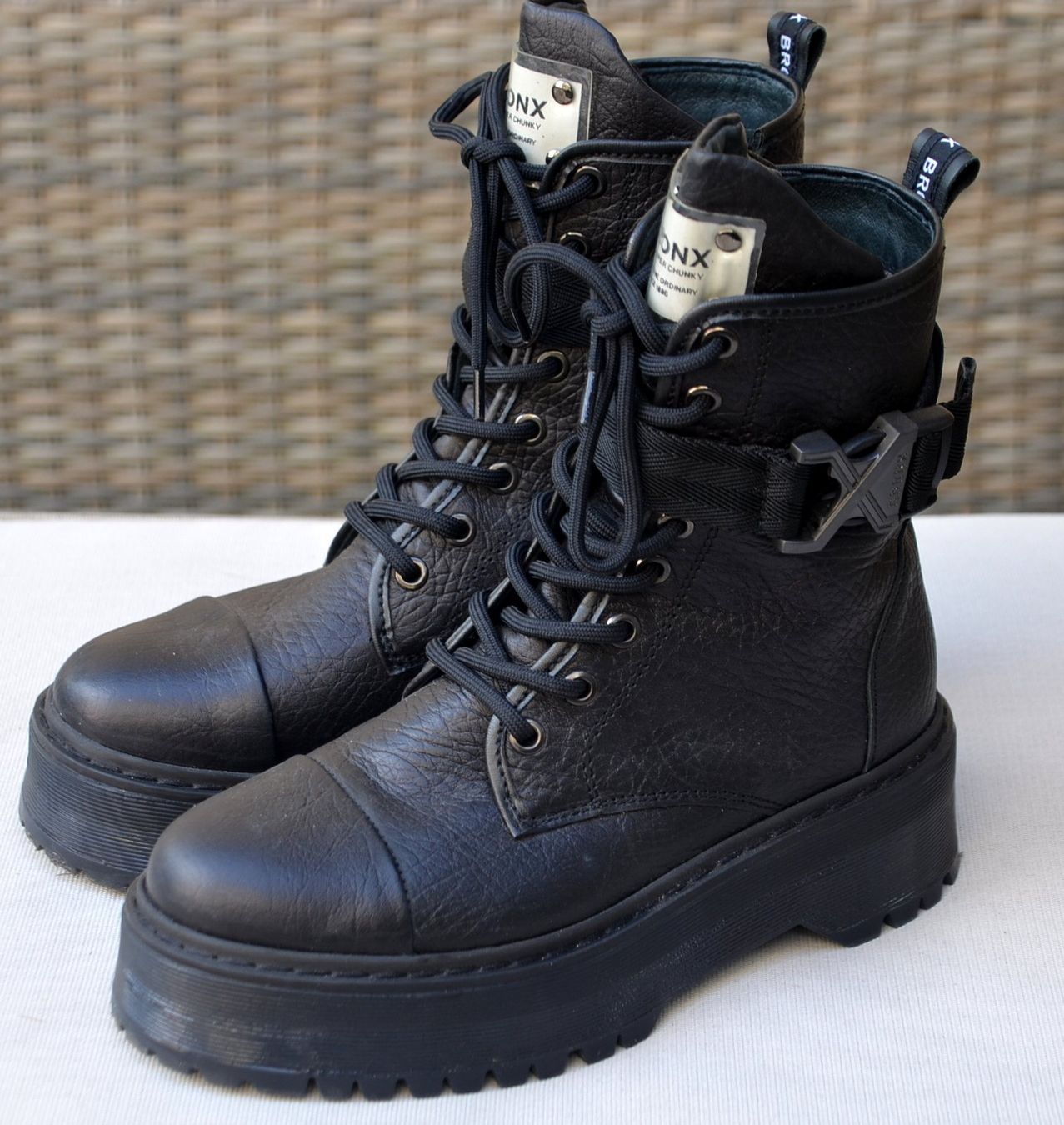 Scarpe da donna: Boots Bronx bottes .37 – Usato da Collonges venduto da arashee 7