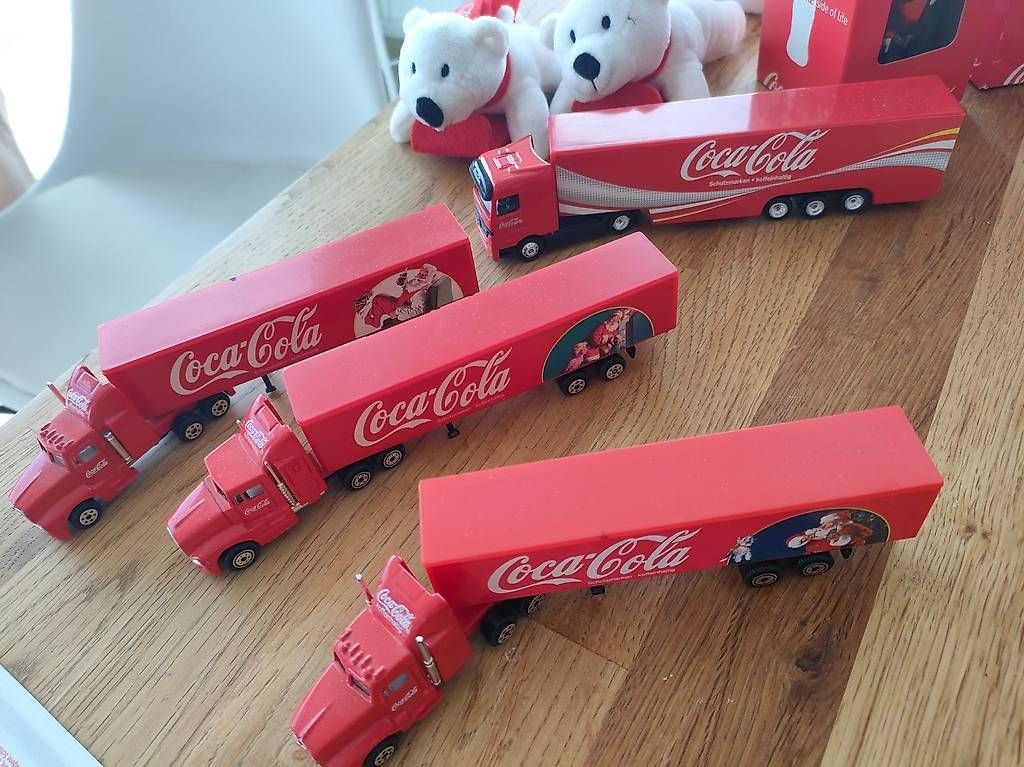 Giocattoli: Coca-Cola Sammlung - Gläser, Blechschilder, Plüschtiere – Usato da Beinwil am See venduto da m4c2005 2