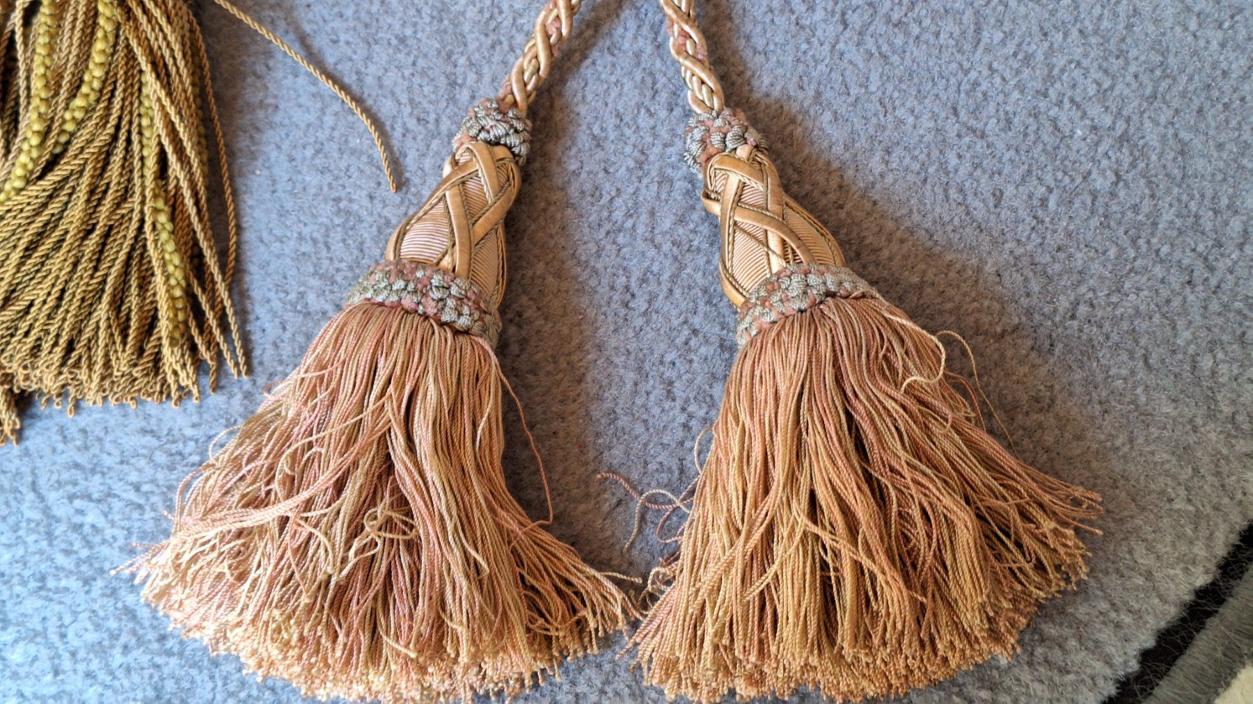 Tutte le decorazioni: Vintage Quasten / Kordeln – Usato da Arlesheim venduto da shopradl 3