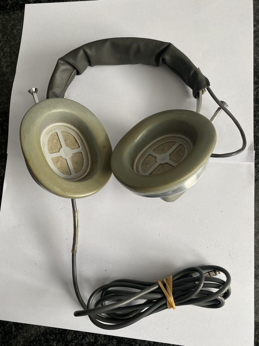 Pioneer Kopfhörer: Pioneer Kopfhörer SE - 2P – Defekt aus Luzern von Harikan 2