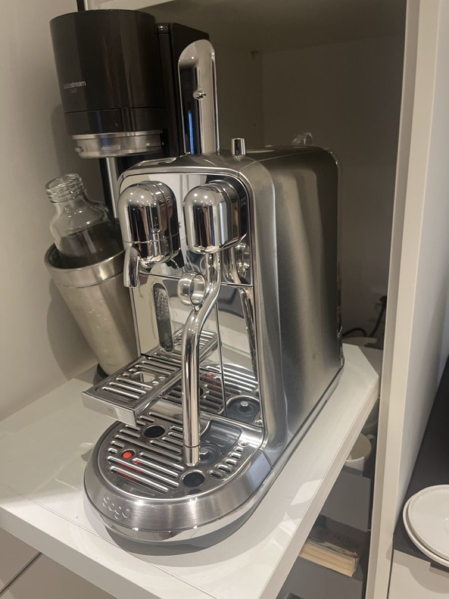 Sage Macchine per caffè & Macchine per espresso: Sage Nespressomaschine Creatista Plus mit Milchsystem Chrom – Usato da Berneck venduto da Bonie6 1