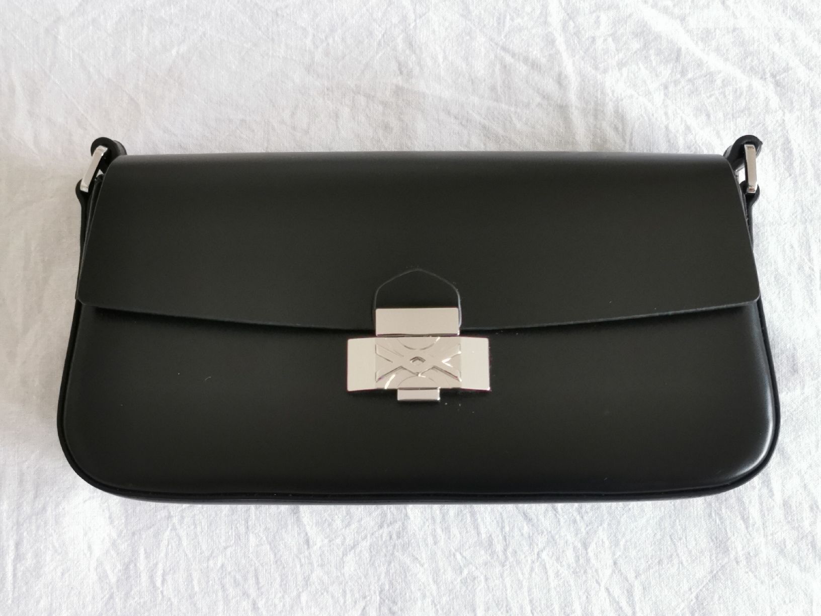 Benetton Taschen für Damen: Benetton Original Damen Tasche – Neu und originalverpackt aus Schlieren von vlalif 1
