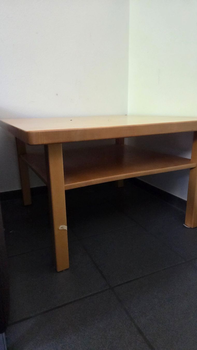 Tavoli: Massivholz Couchtisch helles Holz – Usato da Solothurn venduto da KatharinaKS 1