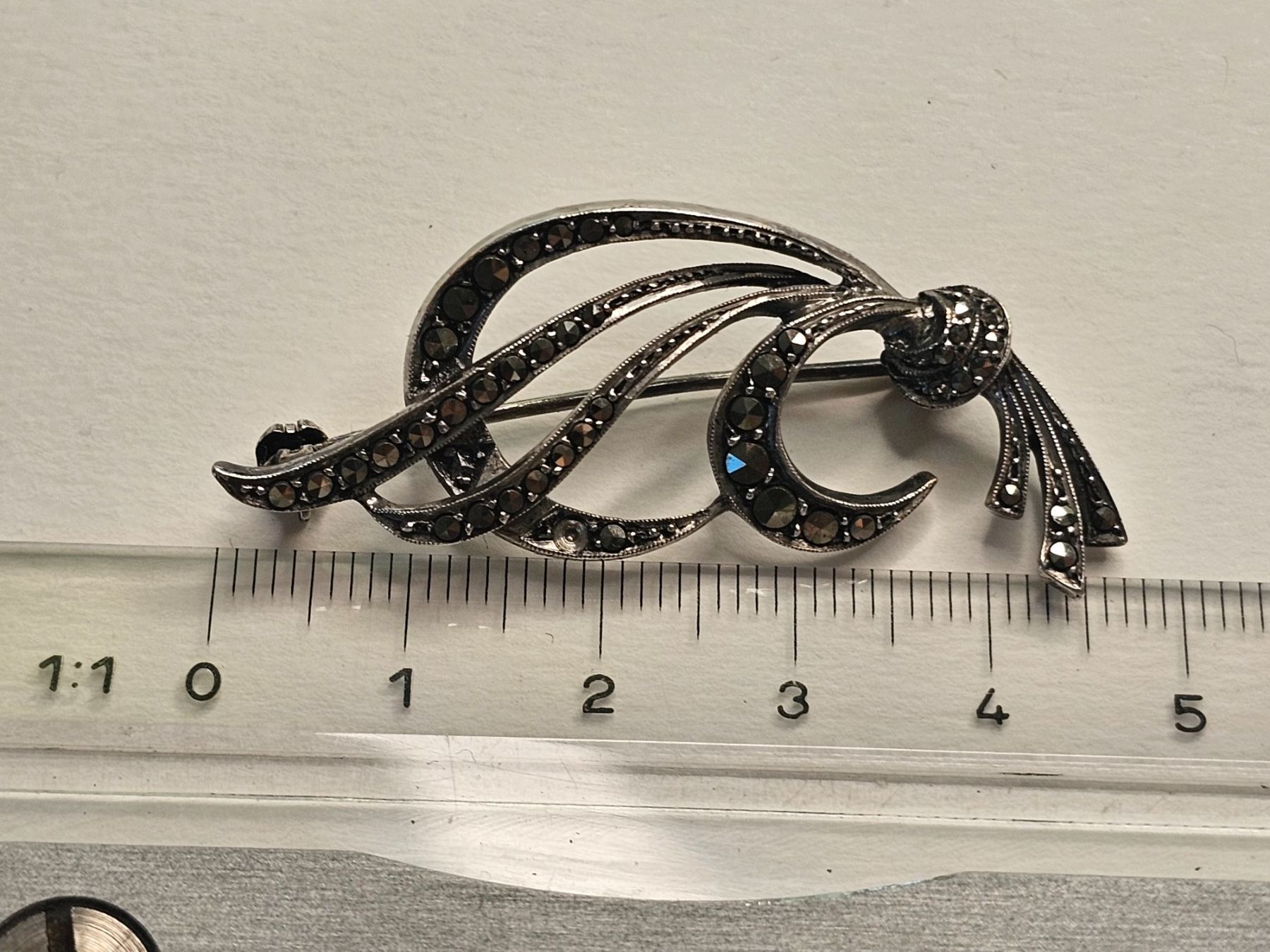 Broschen & Nadeln: Brosche in Silber mit Markasit Steinen – Gebraucht aus Zürich von MaisonBelleCachet 5