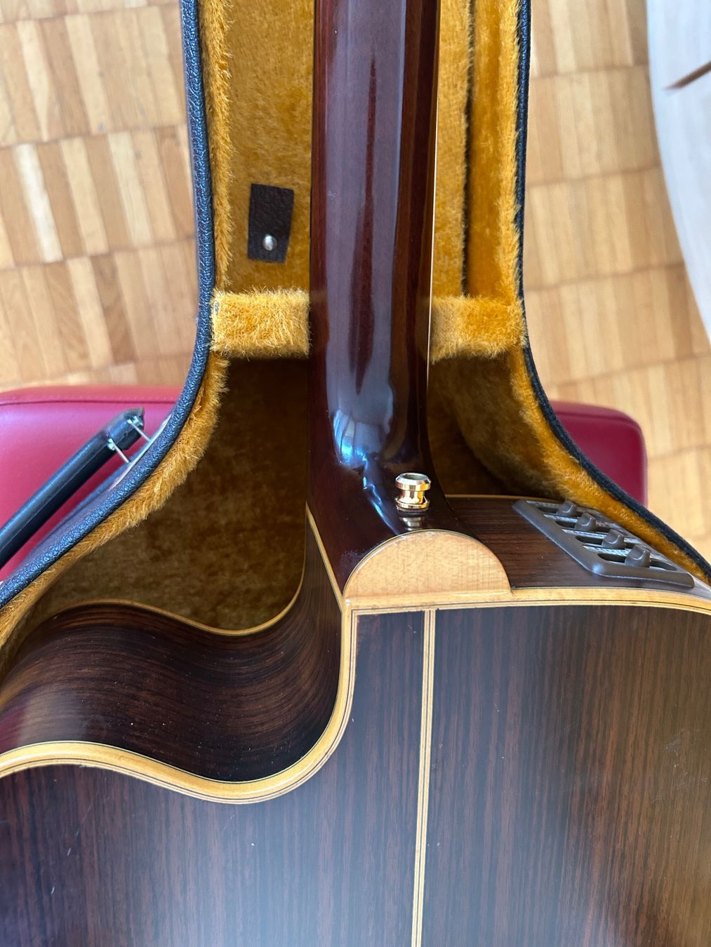 Vintage Strumenti musicali: Vintage Takamine. EN 28 C – Usato da Wettingen venduto da zelenarijeka 9