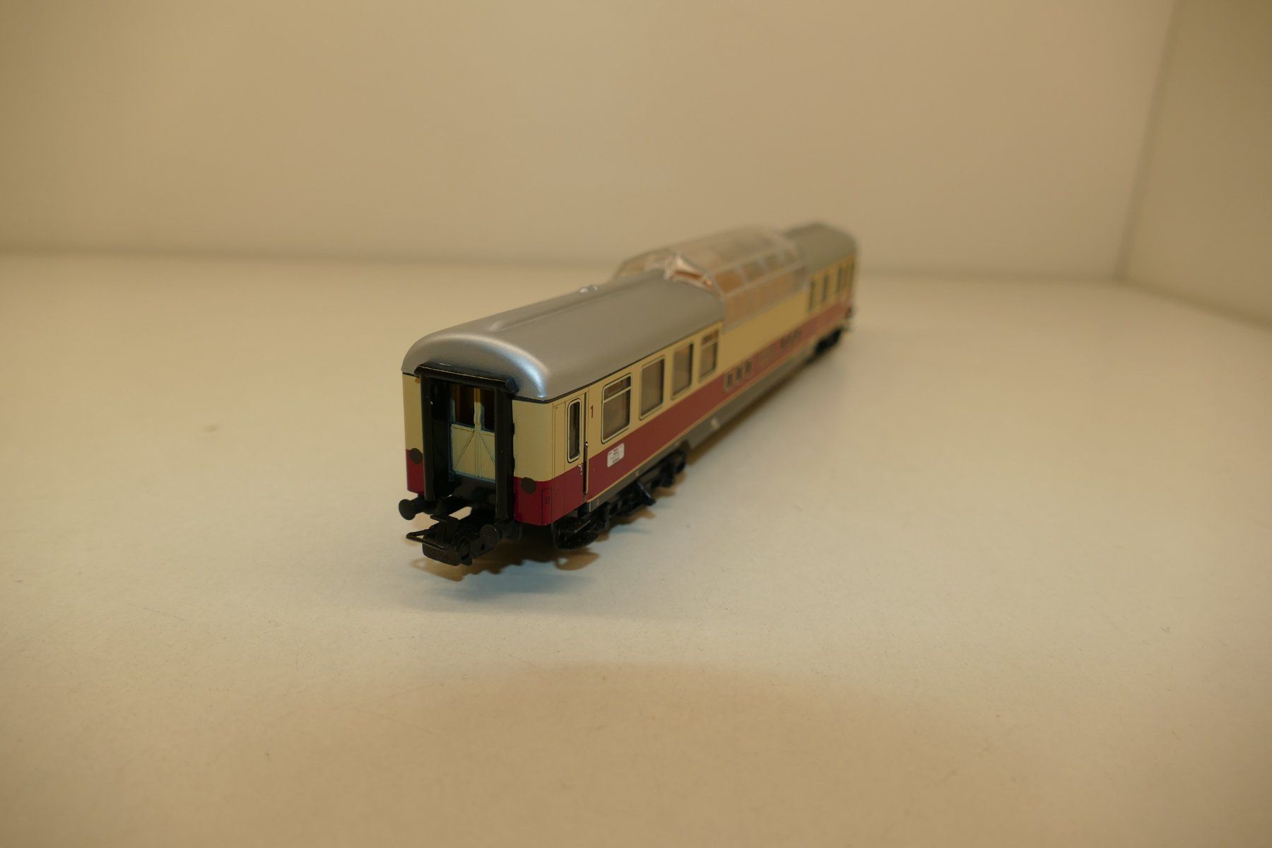 Märklin Modellini di ferrovie: Märklin H0: DB TEE-Aussichtswagen – Usato da Niederhasli venduto da rail-duerst 3
