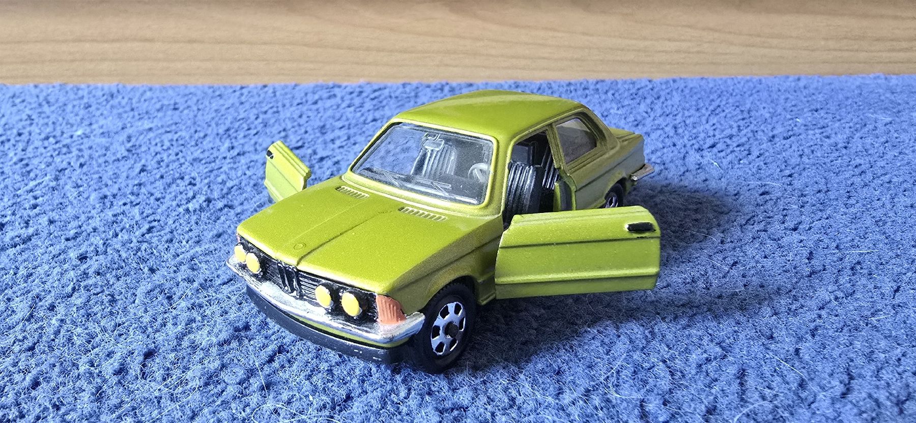 BMW Modellini d'auto: BMW 320 – Nuovo (secondo la descrizione) da Merligen venduto da SwissMini27 4