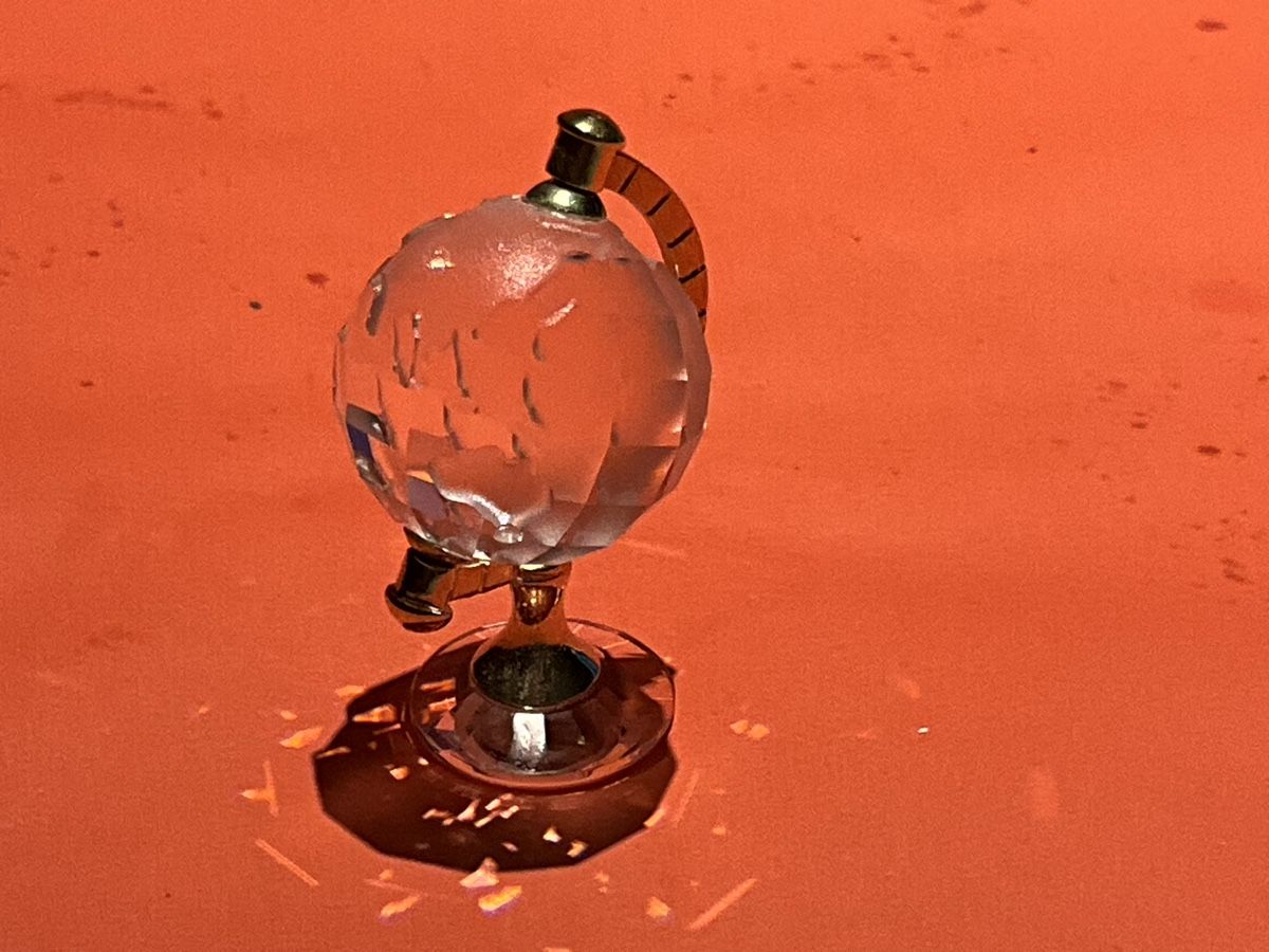 Swarovski Statuette: Swarovski Globus – Nuovo (secondo la descrizione) da Oberglatt ZH venduto da Multimix 1