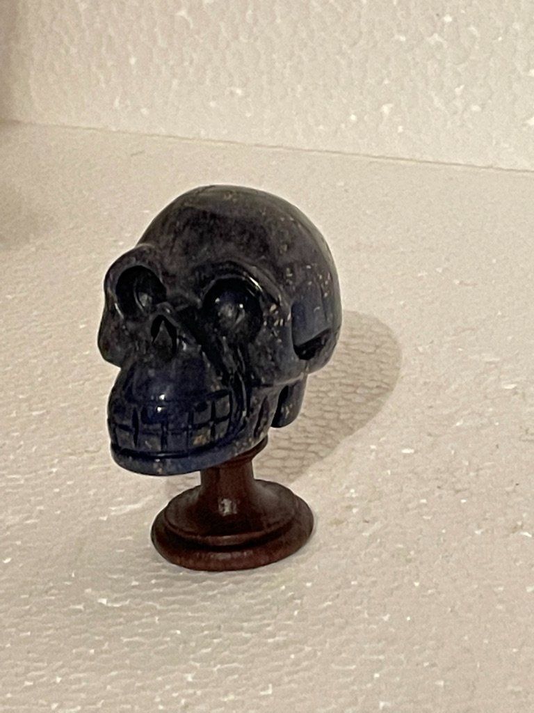 Statuette: Petit memento mori en Lapis-lazuli – Usato da Lausanne venduto da llcc27 1