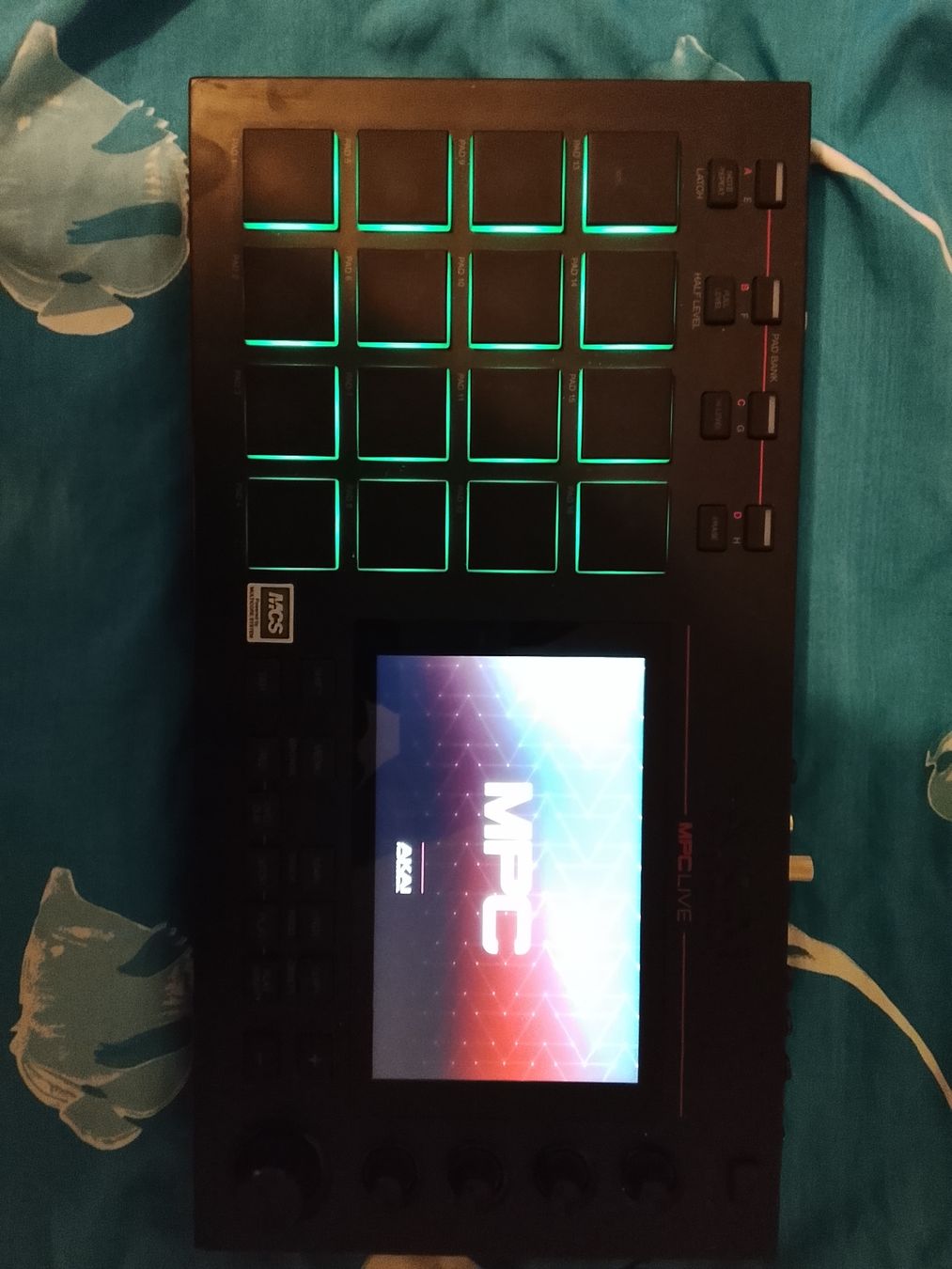 Akai Strumenti musicali: MPC LIVE – Nuovo (secondo la descrizione) da Bulle venduto da des_7slw 3
