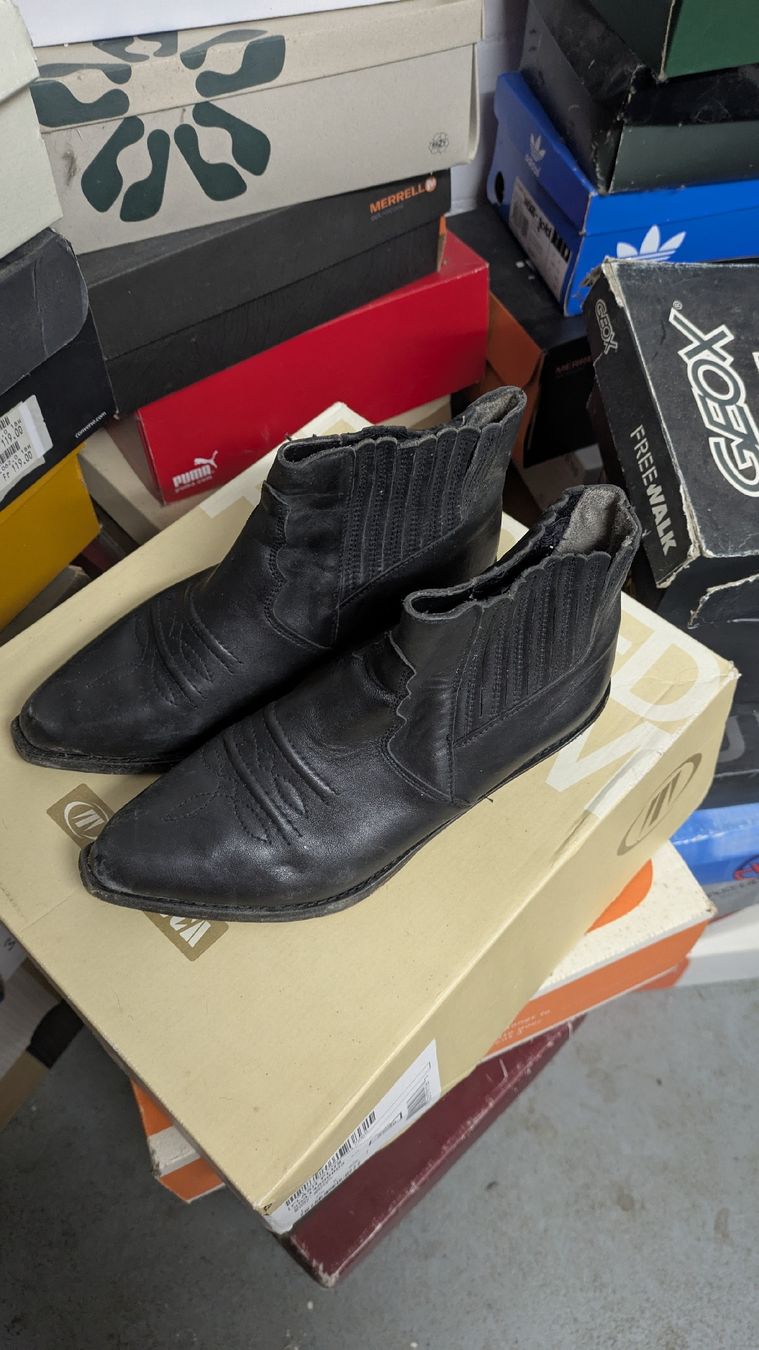 Scarpe da uomo: Stiefeletten schwarz leder – Usato da Morgarten venduto da rra_jvw7