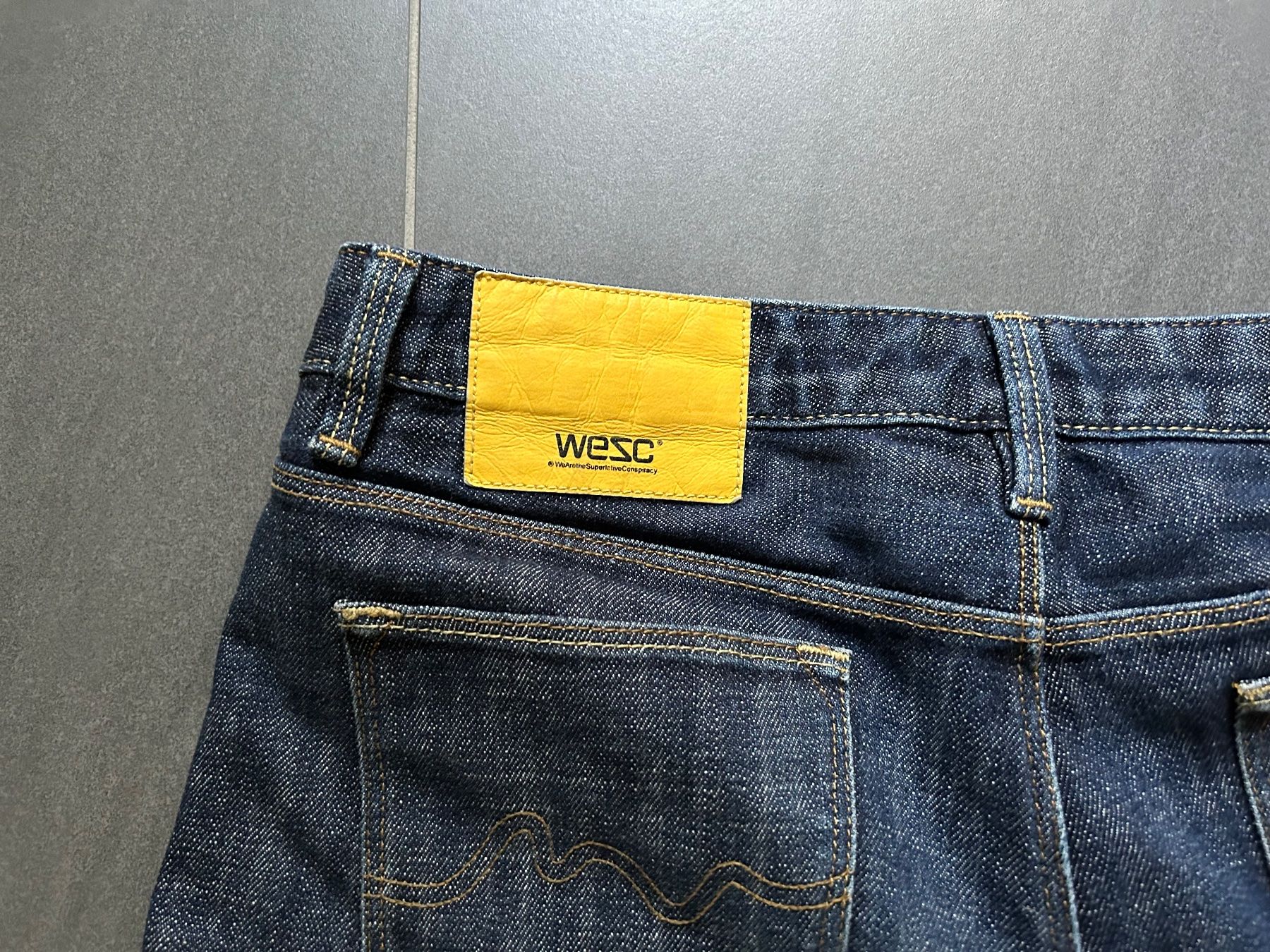 Pantaloni: Wesc Short – Usato da Tamins venduto da Vamosrafa 2